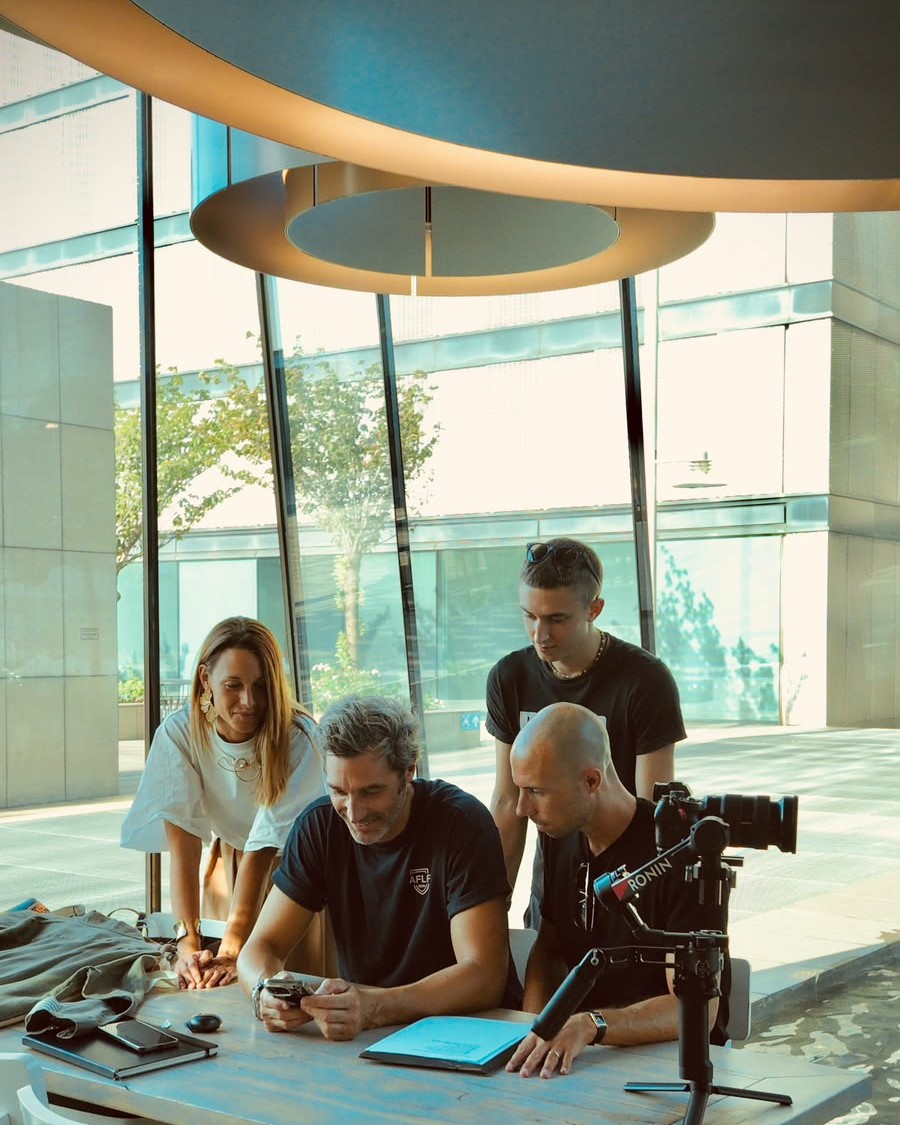 Settembre è ripartito con nuovi progetti, nuove idee e stimoli che ci piacciono ✨

#InBollaComunicazione #Backstage #WorkInProgress #NewProjects